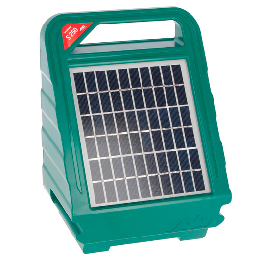 Solar Powered Autonomous Chicken and Poultry Fence Energizer Sun Power S250 Recycled